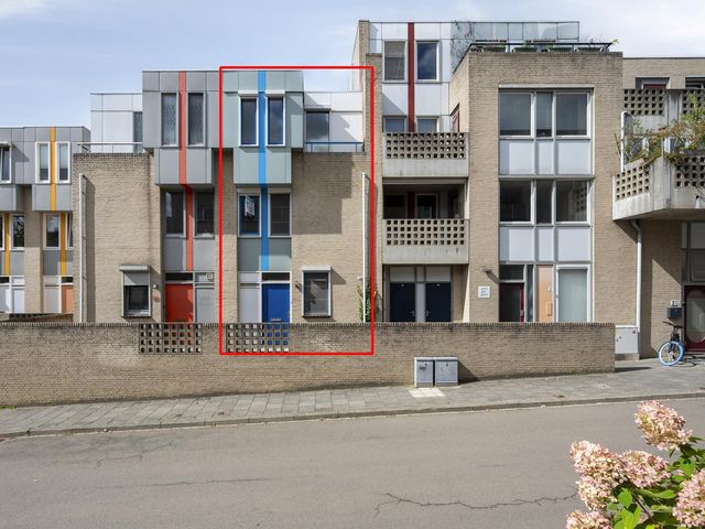 Jac Thijssedomein 8, Maastricht