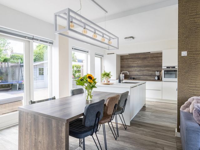 Deken Maeslaan 3, Prinsenbeek