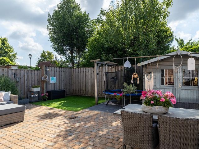 Deken Maeslaan 3, Prinsenbeek
