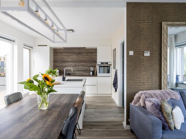 Deken Maeslaan 3, Prinsenbeek