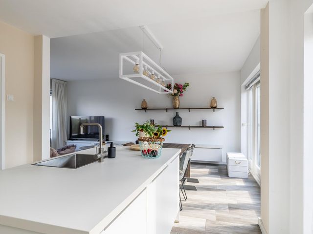 Deken Maeslaan 3, Prinsenbeek
