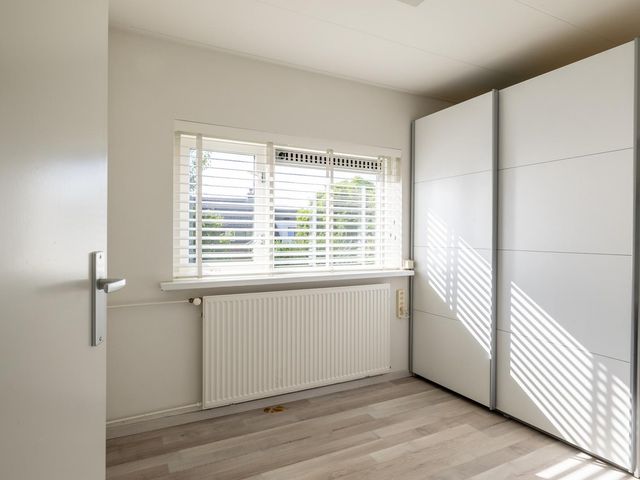Deken Maeslaan 3, Prinsenbeek