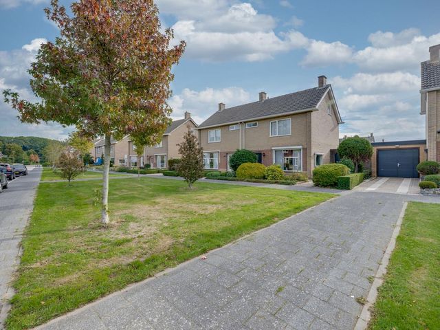 Bovendonksestraat 43, Hoeven