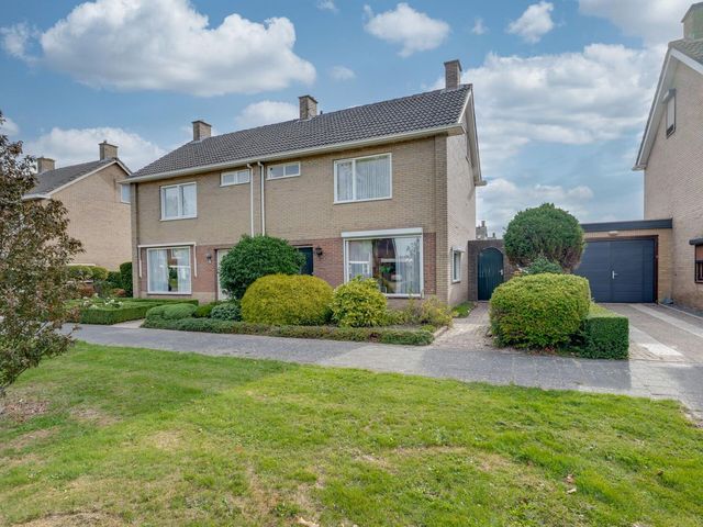 Bovendonksestraat 43, Hoeven