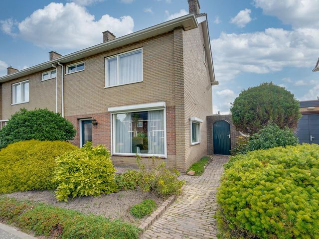 Bovendonksestraat 43, Hoeven