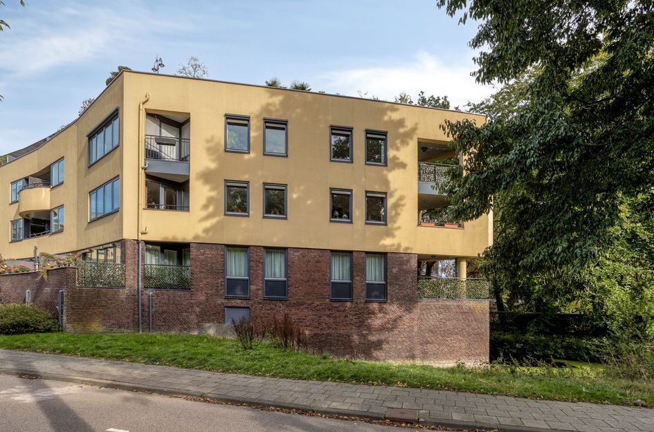 Mies Ruthplaats 22