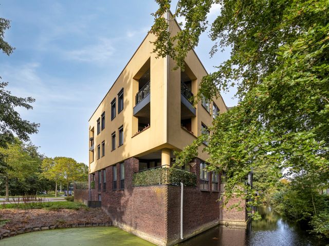Mies Ruthplaats 22, Leiden