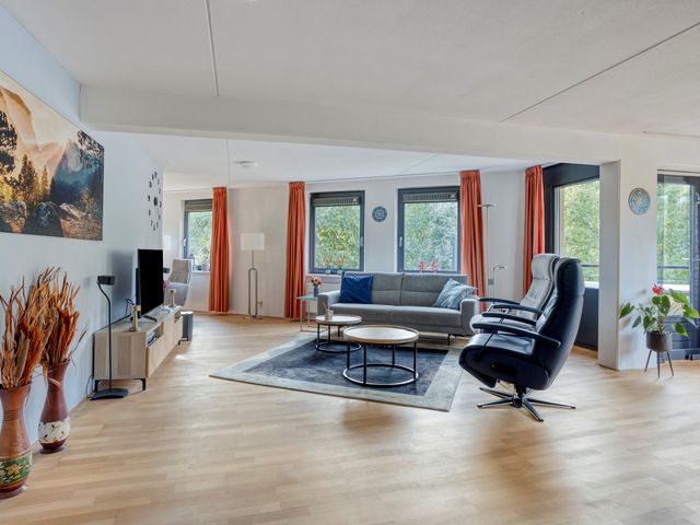 Mies Ruthplaats 22, Leiden