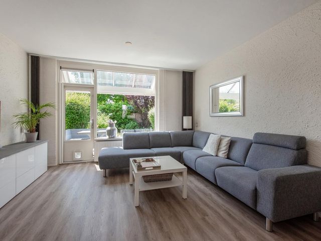 Esmoreitschouw 5, Zoetermeer
