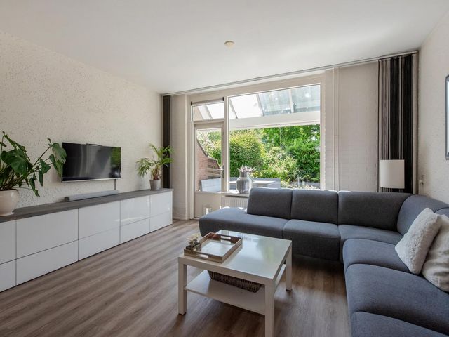 Esmoreitschouw 5, Zoetermeer