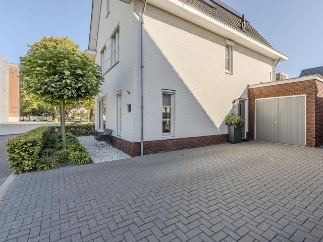 Menso Altinghof 10, Hoogeveen