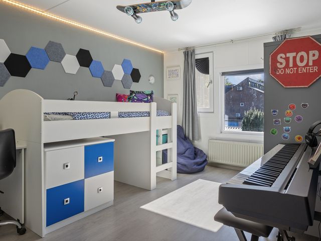 Ruinerbrink 228, Emmen