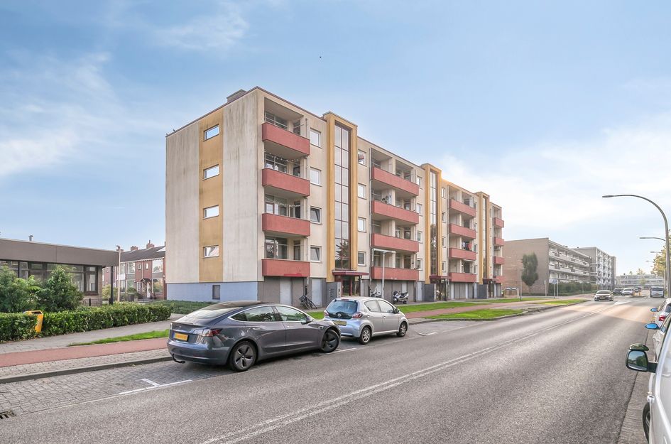 Admiraal De Ruyterweg 35