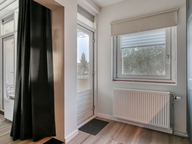 Admiraal De Ruyterweg 35, Zwijndrecht