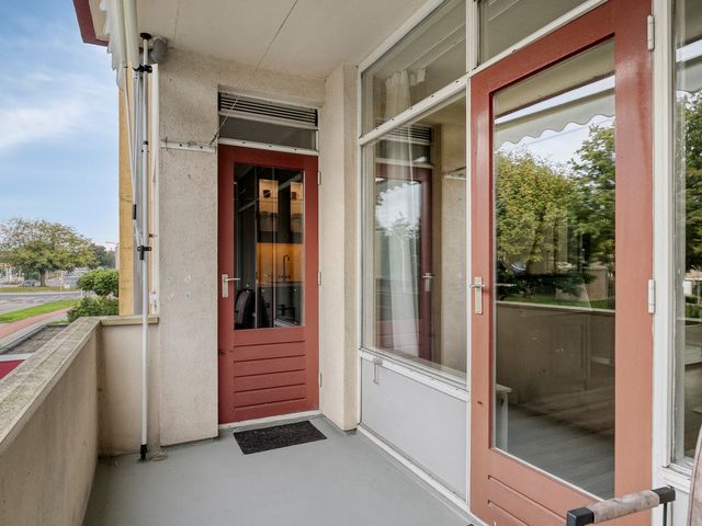 Admiraal De Ruyterweg 35, Zwijndrecht