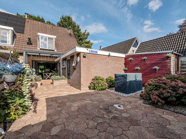 De Houtwal 6, Veendam