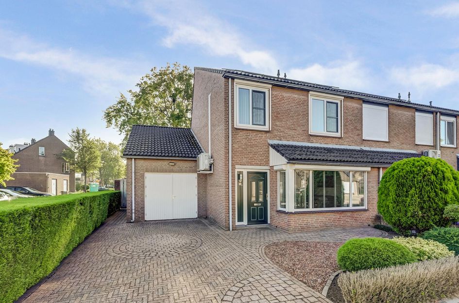 Hoogmeer 1208