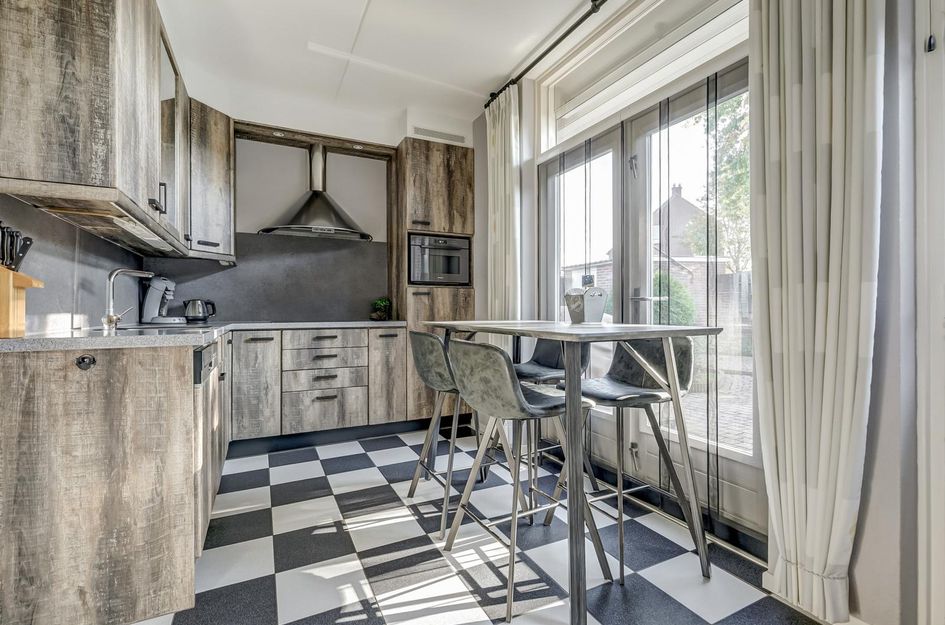 Hoogmeer 1208