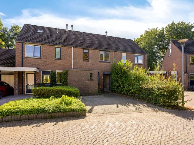 Zwaluwhof 15, Stadskanaal