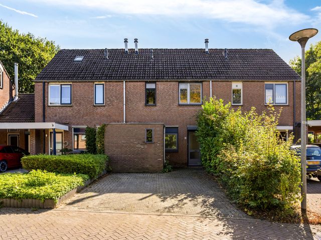 Zwaluwhof 15, Stadskanaal