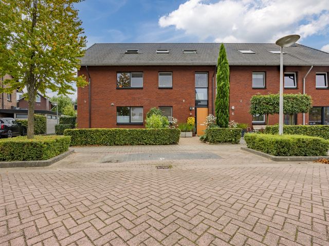 Witte Emille 8, Huissen