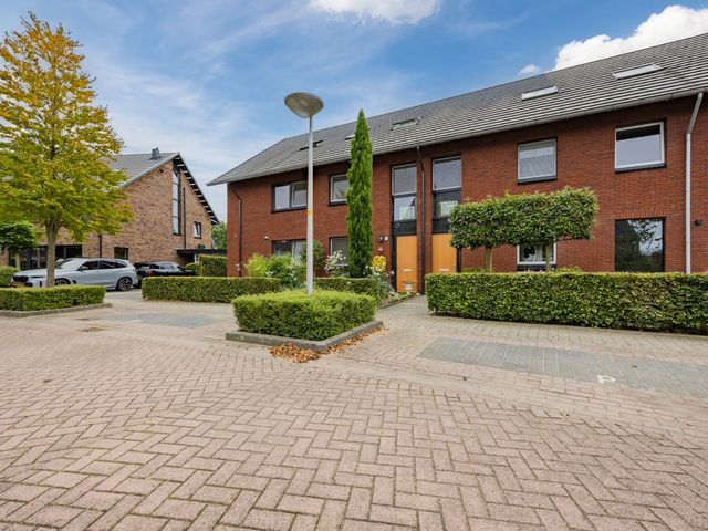 Witte Emille 8, Huissen