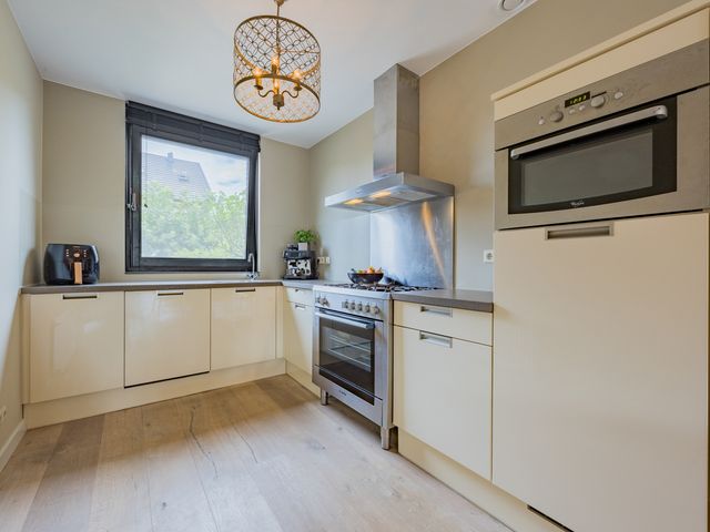 Witte Emille 8, Huissen