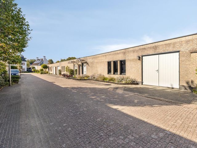 Adelaar 5, Etten-Leur