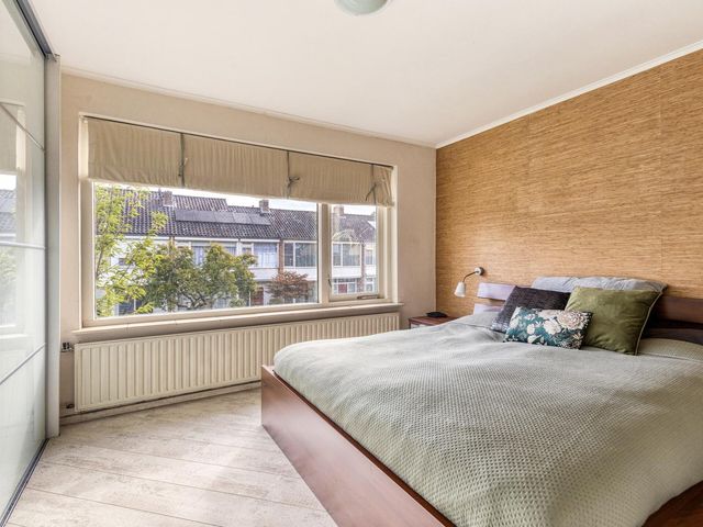 Diepenbrocklaan 22, Roosendaal