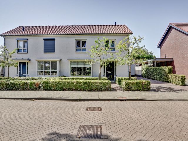 Dr. A. Zijlmansstraat 70, Bladel
