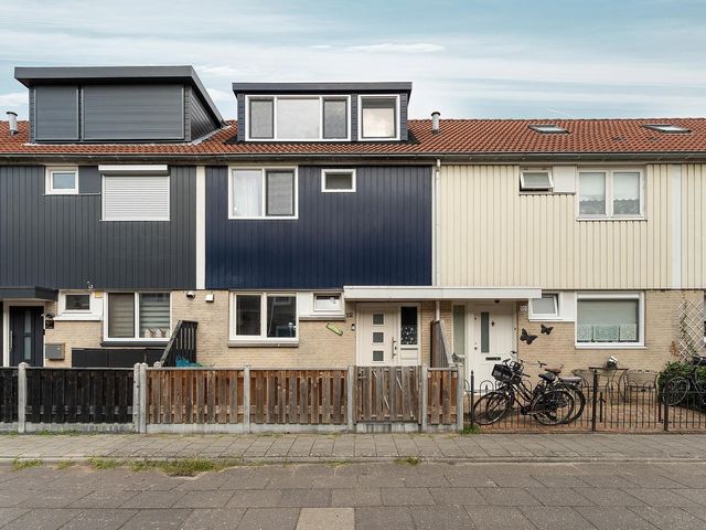 Dolfijnpad 12, Almere