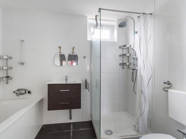 Dolfijnpad 12, Almere