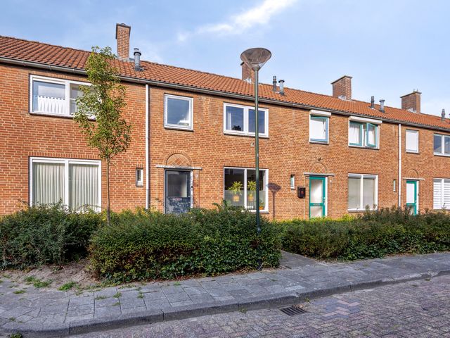 Pinksterbloemstraat 17, Geertruidenberg