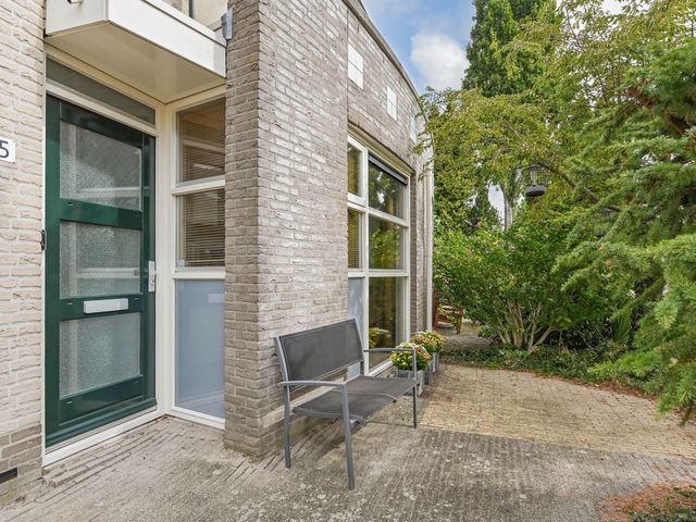 Dahlia 5, Nootdorp