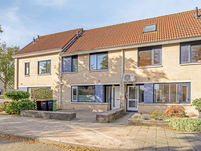 Pauwoog 19, Zeewolde