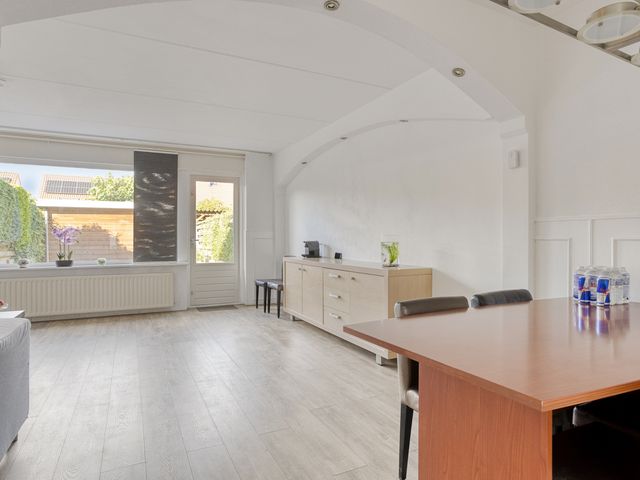 Pauwoog 19, Zeewolde