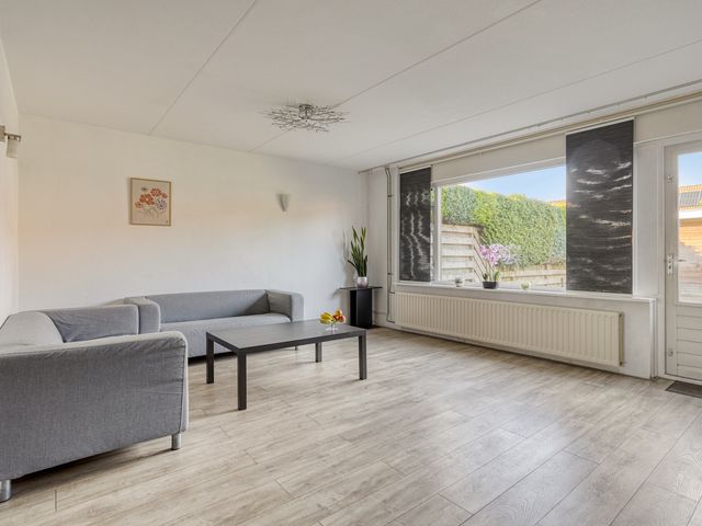 Pauwoog 19, Zeewolde
