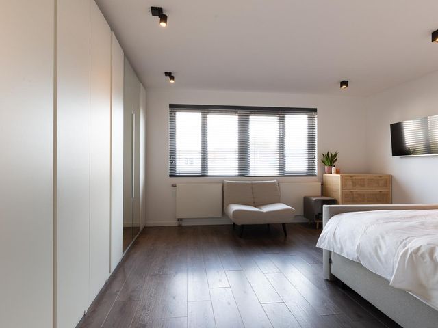 Corsicastraat 22, Almere