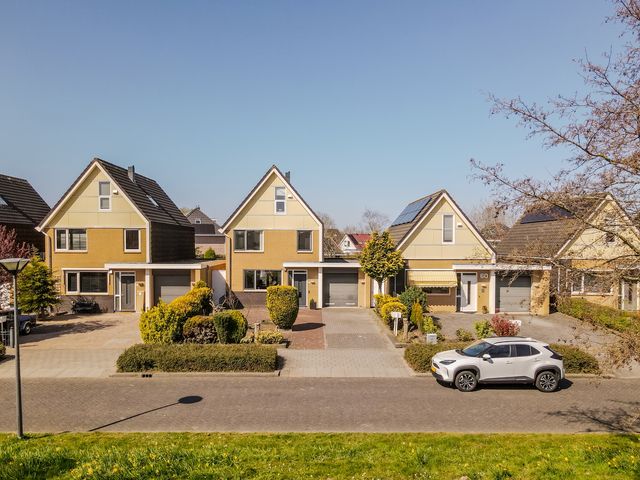 Overcinge 62, Lelystad