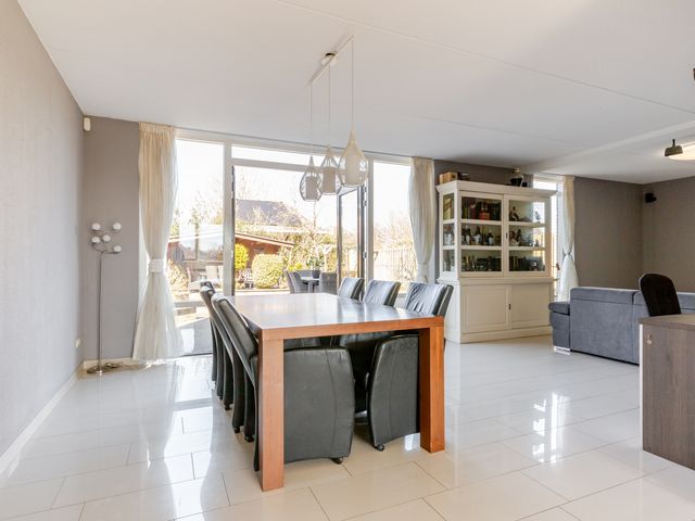 Overcinge 62, Lelystad