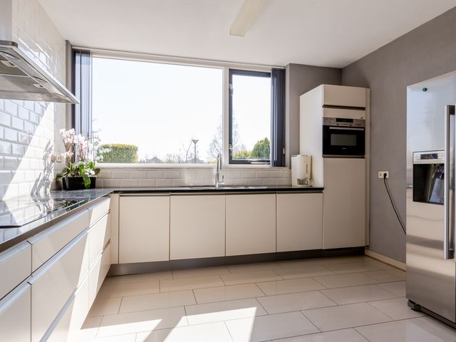 Overcinge 62, Lelystad