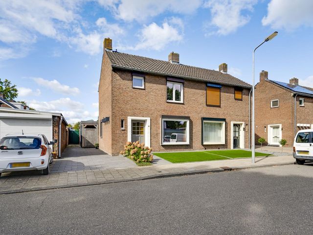 Oppergelrestraat 27, Weert