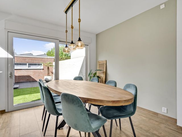 Oppergelrestraat 27, Weert