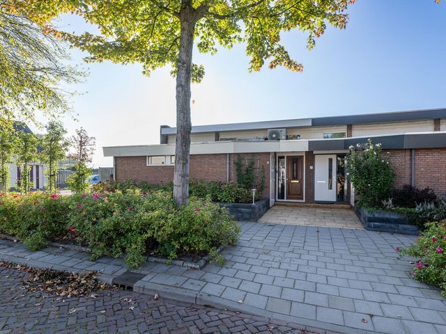 Kerkstraat 9, Stad aan 't Haringvliet