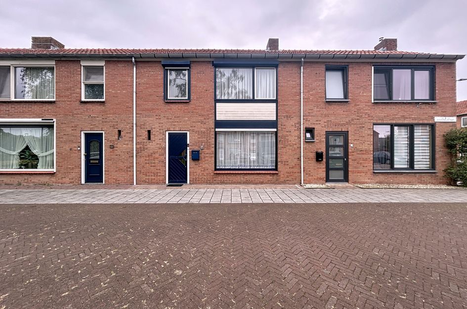Gouverneurstraat 48