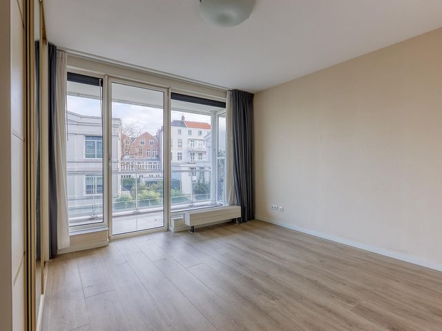Burgemeester De Monchyplein 55, 'S-Gravenhage