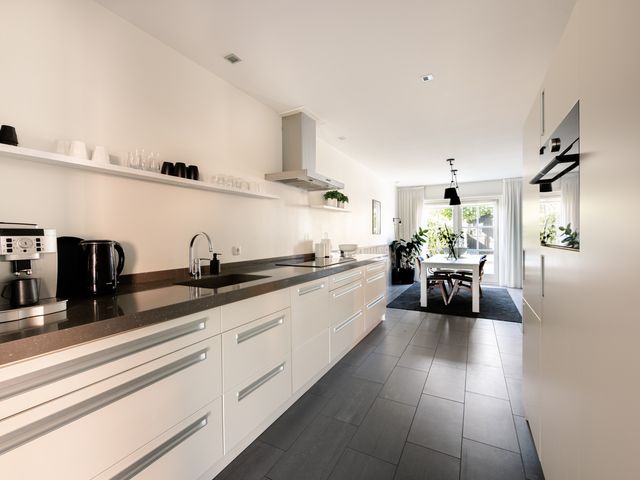 Buren 27, Makkum