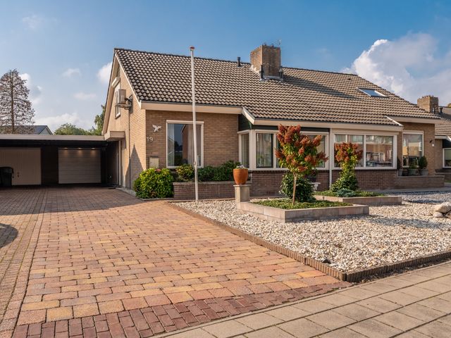 Irisstraat 19, Scheemda