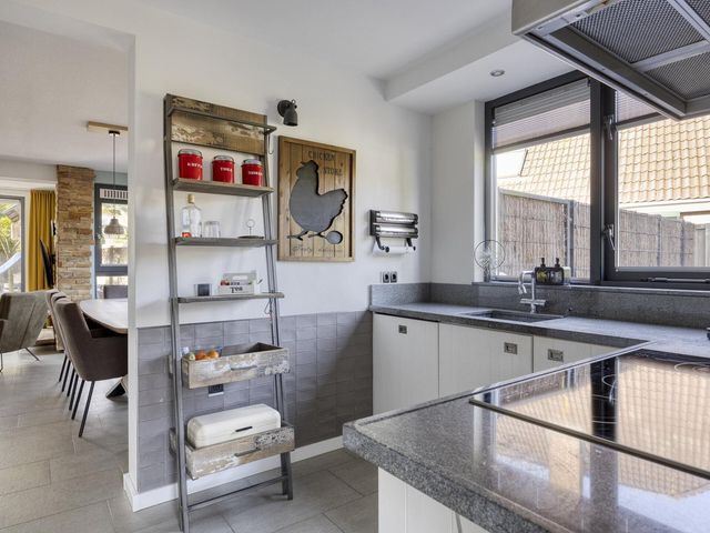 Kievitstraat 10, Fijnaart