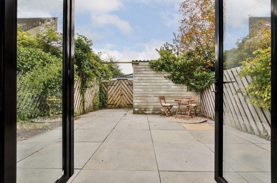 Louis Couperussingel 4